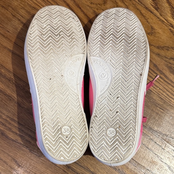 Victoria Berlin Nylon Women's Pink Low-Top Sneakers with White Accent - Picture 6 of 6